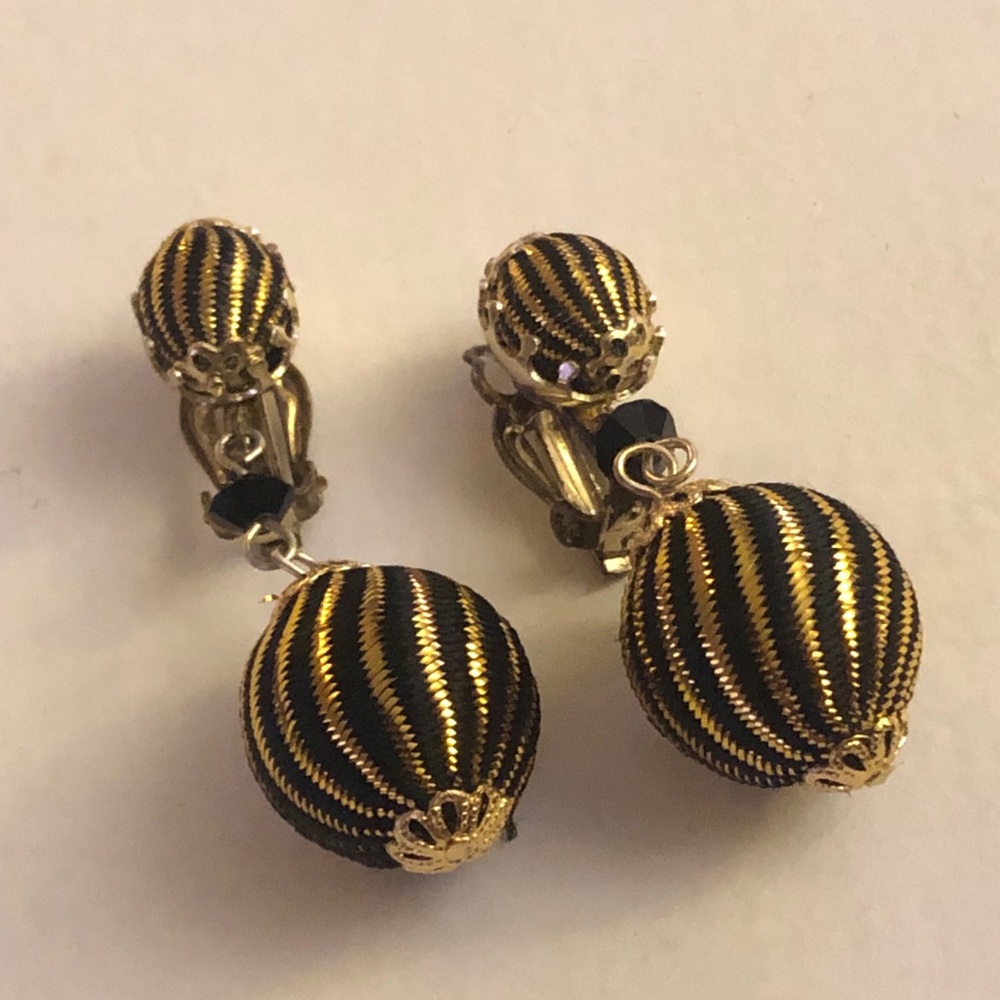 Vintage Black and Gold Clip On Earrings